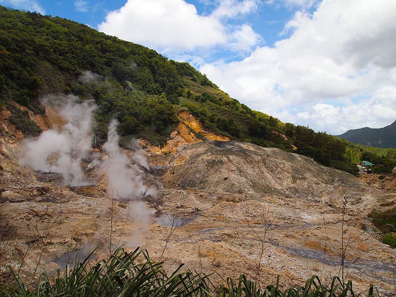 Sulphur Springs, Soufrière — steaming volcanic crater